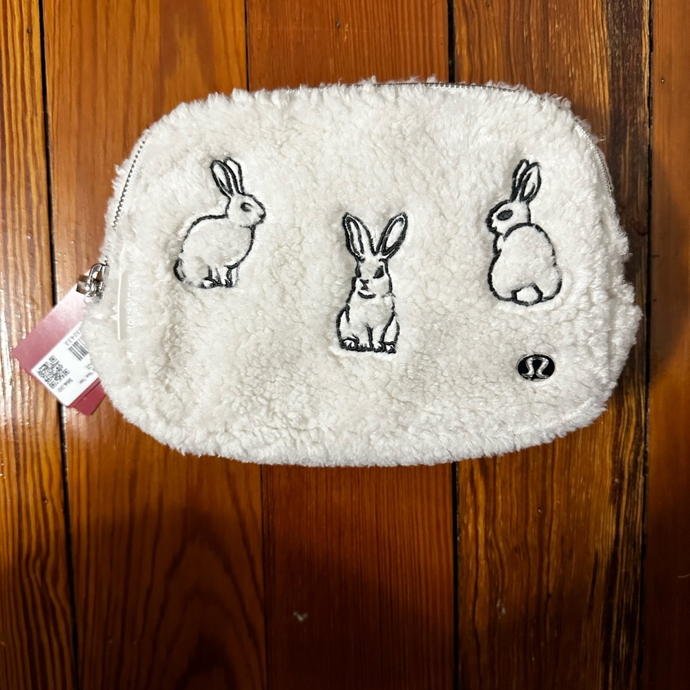 NWT Lululemon Belt Bag